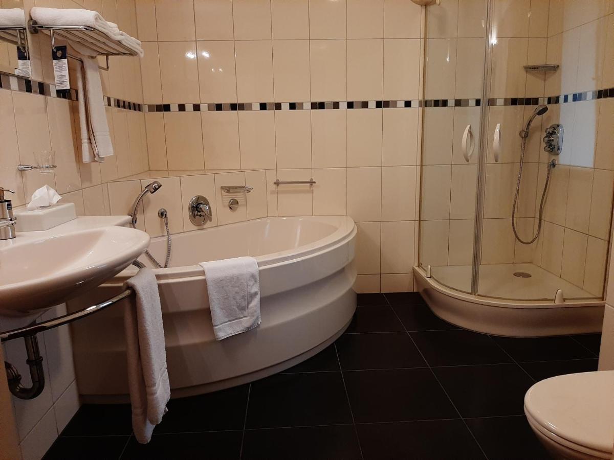 Restaurant Oolderhof Bv 4* Roermond